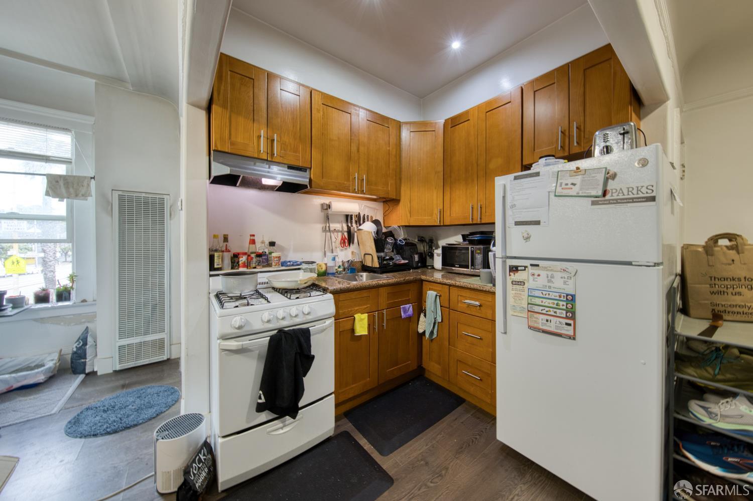 Detail Gallery Image 3 of 9 For 1392 Funston Ave, San Francisco,  CA 94122 - – Beds | – Baths