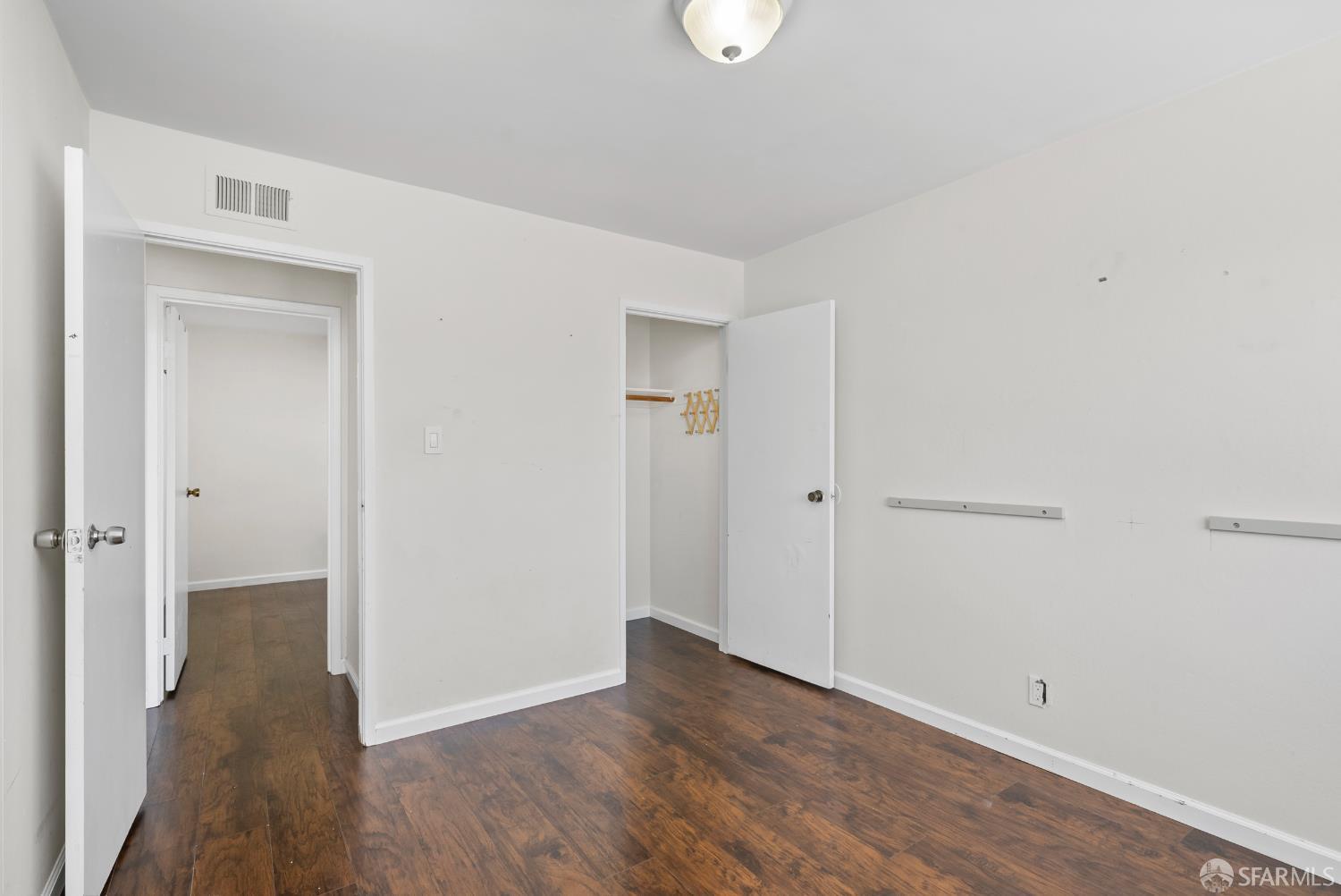 Detail Gallery Image 14 of 19 For 3849 Shamrock Ct, South San Francisco,  CA 94080 - 4 Beds | 2/1 Baths