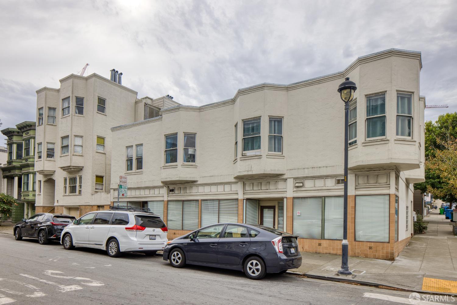 Detail Gallery Image 2 of 15 For 239 Hugo St, San Francisco,  CA 94122 - – Beds | – Baths