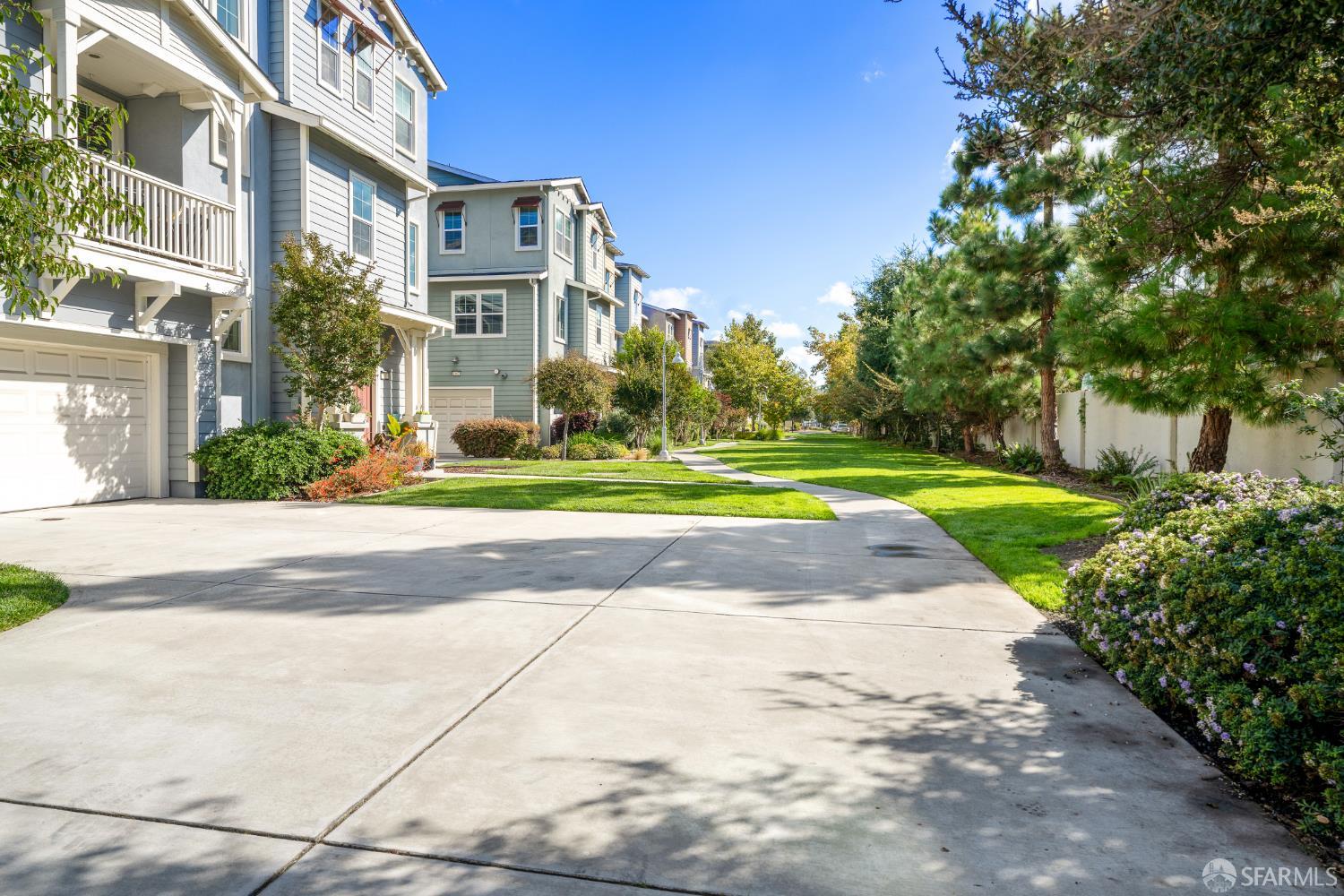 Detail Gallery Image 32 of 34 For 104 Jetty Rd, Richmond,  CA 94804 - 3 Beds | 3/1 Baths