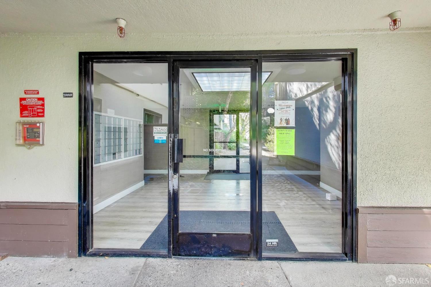 Detail Gallery Image 5 of 48 For 5223 Shelter Creek Ln, San Bruno,  CA 94066 - 1 Beds | 1 Baths