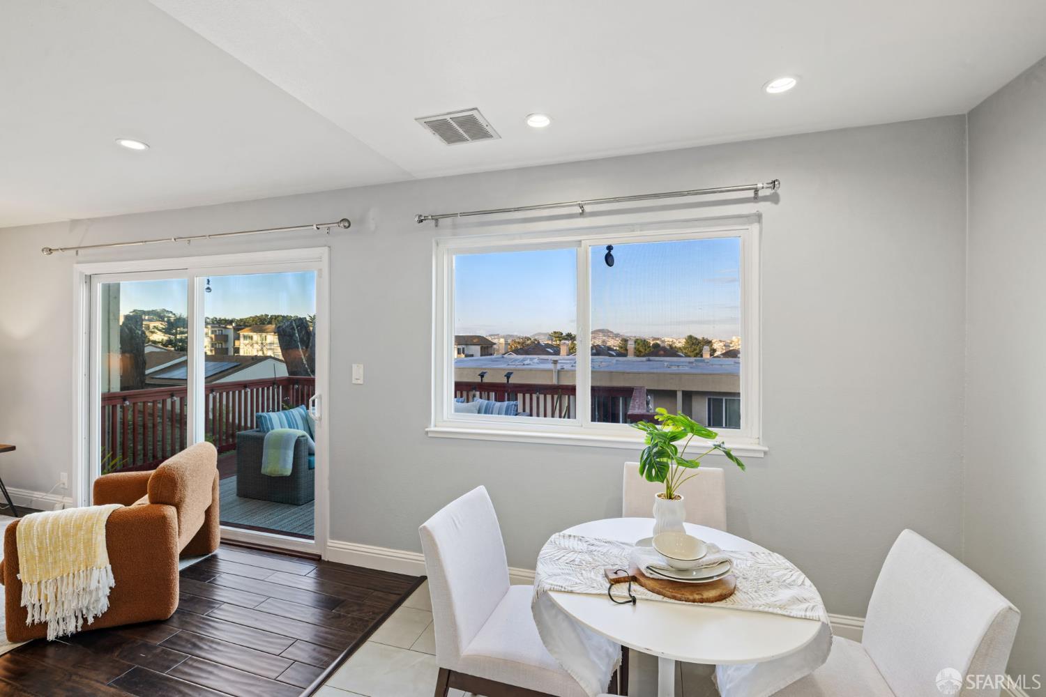 Detail Gallery Image 14 of 57 For 114 Saint Michaels Ct, Daly City,  CA 94015 - 4 Beds | 2/1 Baths