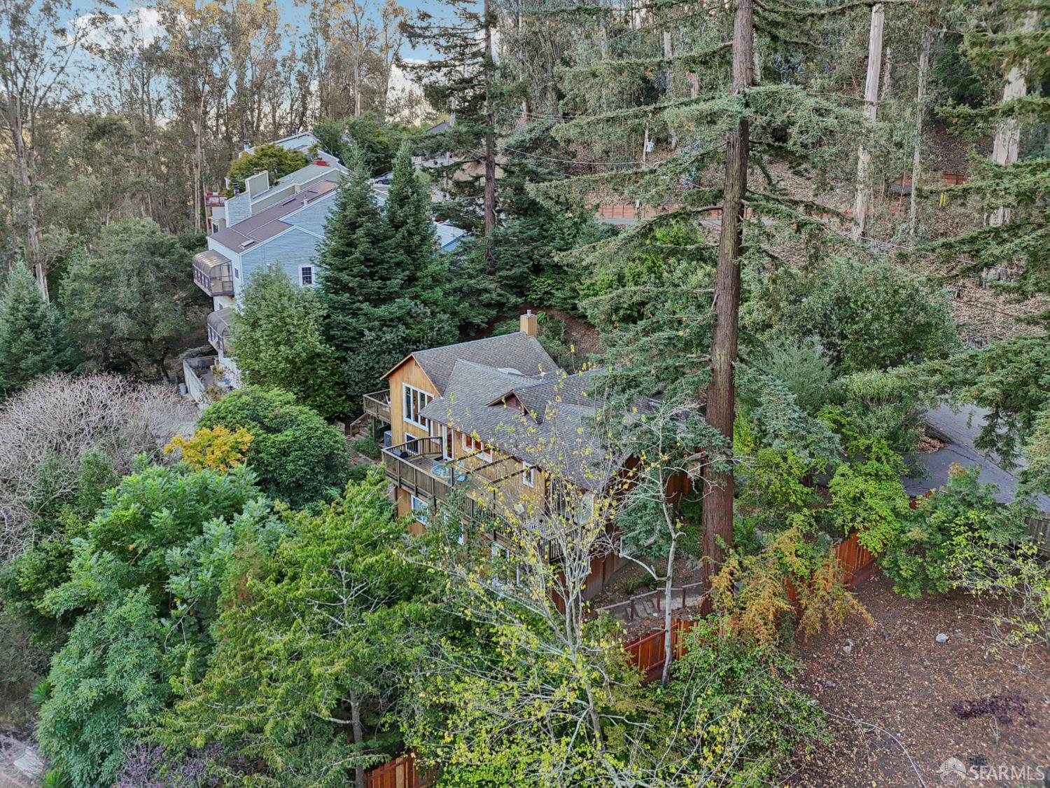 Detail Gallery Image 52 of 65 For 6891 Pinehaven Rd, Oakland,  CA 94611 - 3 Beds | 3 Baths