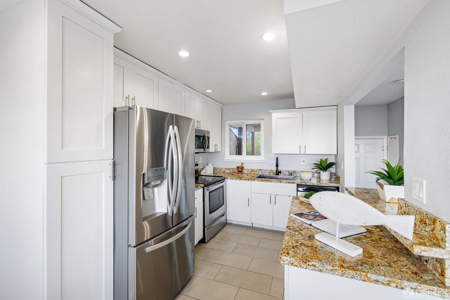 Detail Gallery Image 16 of 57 For 114 Saint Michaels Ct, Daly City,  CA 94015 - 4 Beds | 2/1 Baths