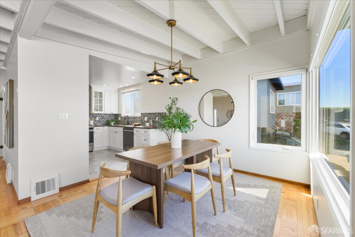 Detail Gallery Image 14 of 90 For 86 Hillview Ct, Daly City,  CA 94015 - 6 Beds | 4 Baths