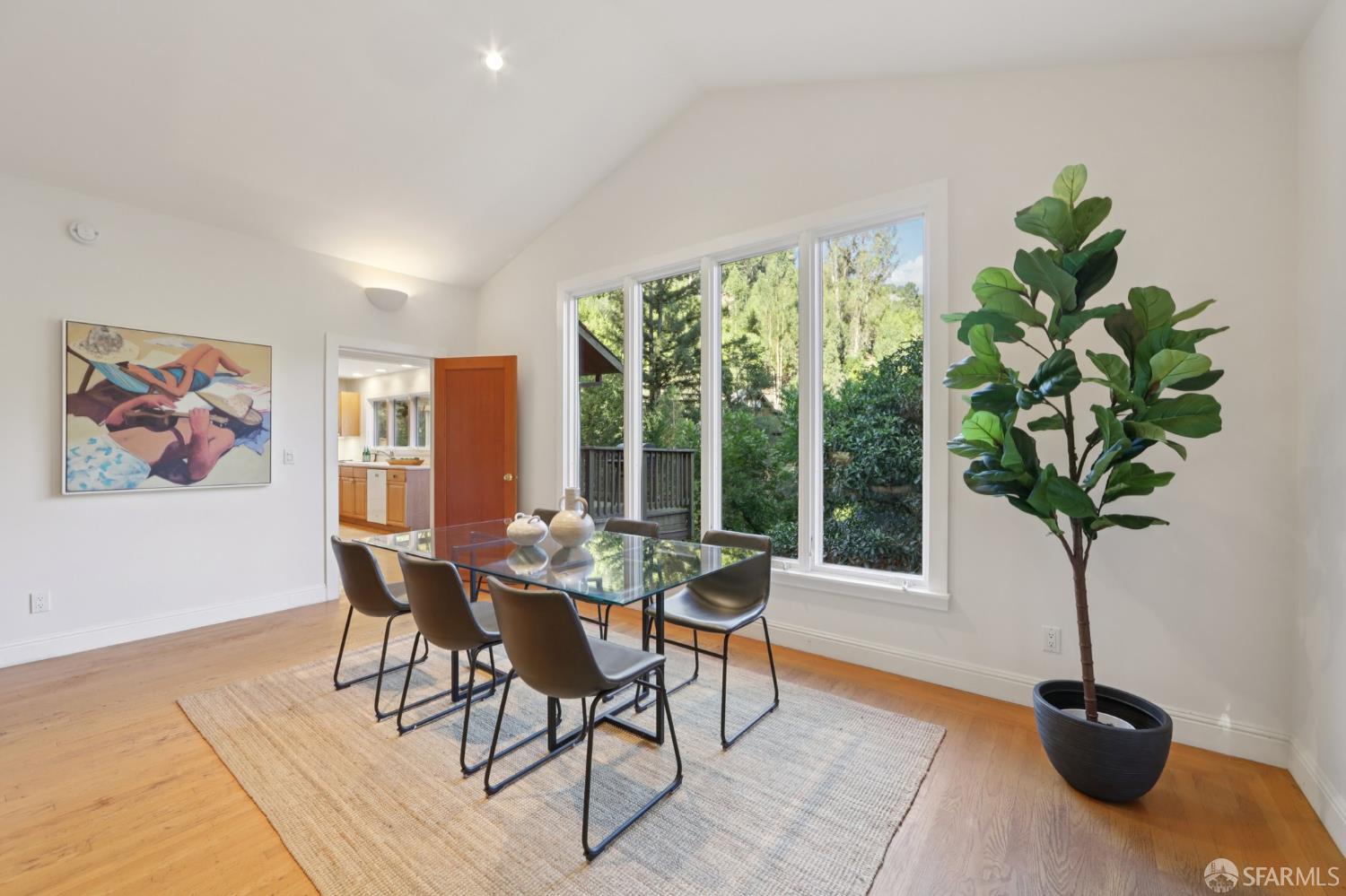 Detail Gallery Image 10 of 65 For 6891 Pinehaven Rd, Oakland,  CA 94611 - 3 Beds | 3 Baths