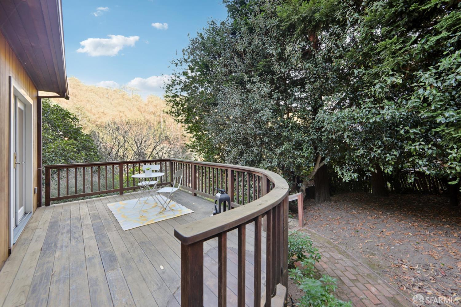 Detail Gallery Image 42 of 65 For 6891 Pinehaven Rd, Oakland,  CA 94611 - 3 Beds | 3 Baths