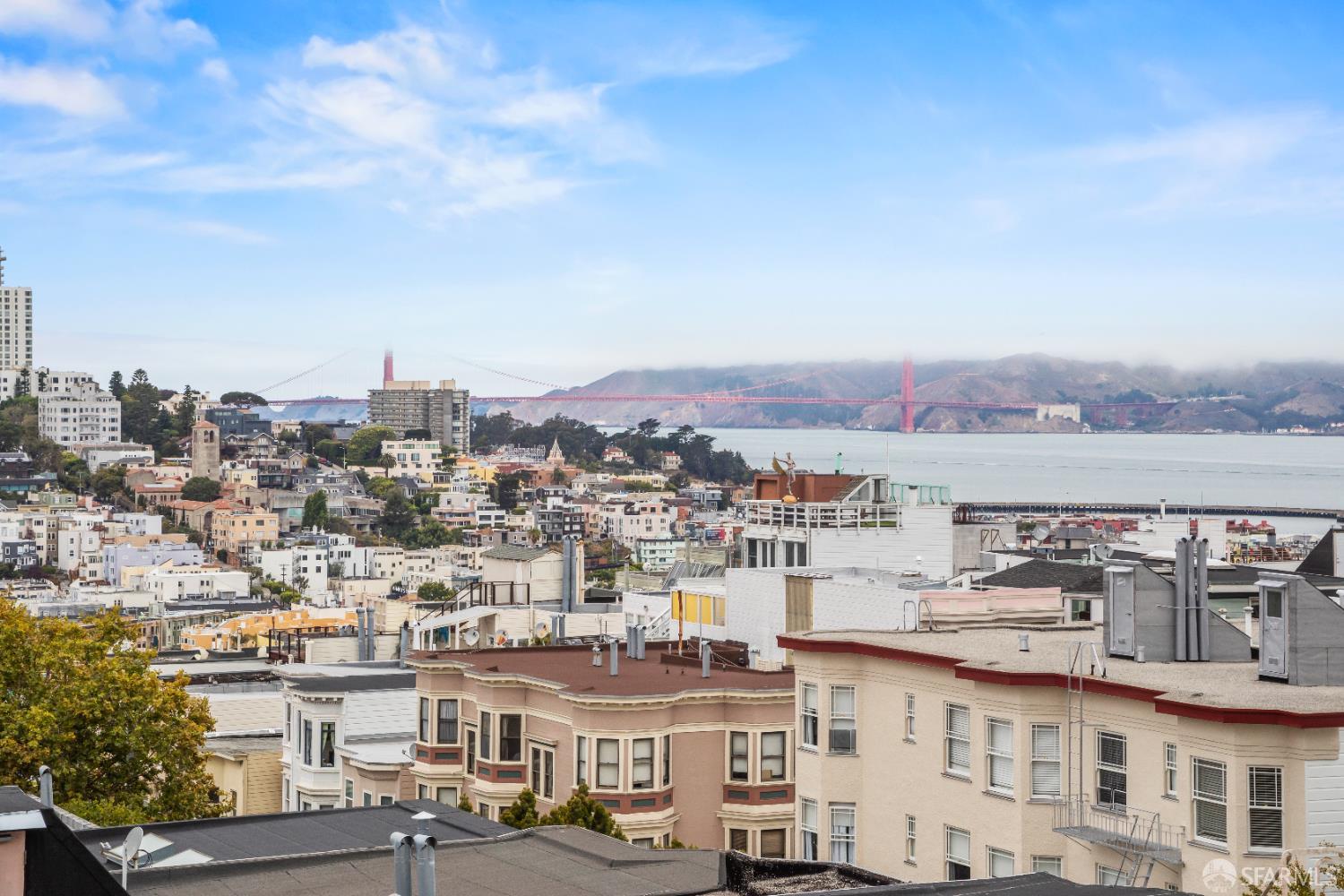 Detail Gallery Image 2 of 34 For 439 Greenwich St 9b,  San Francisco,  CA 94133 - 1 Beds | 1 Baths