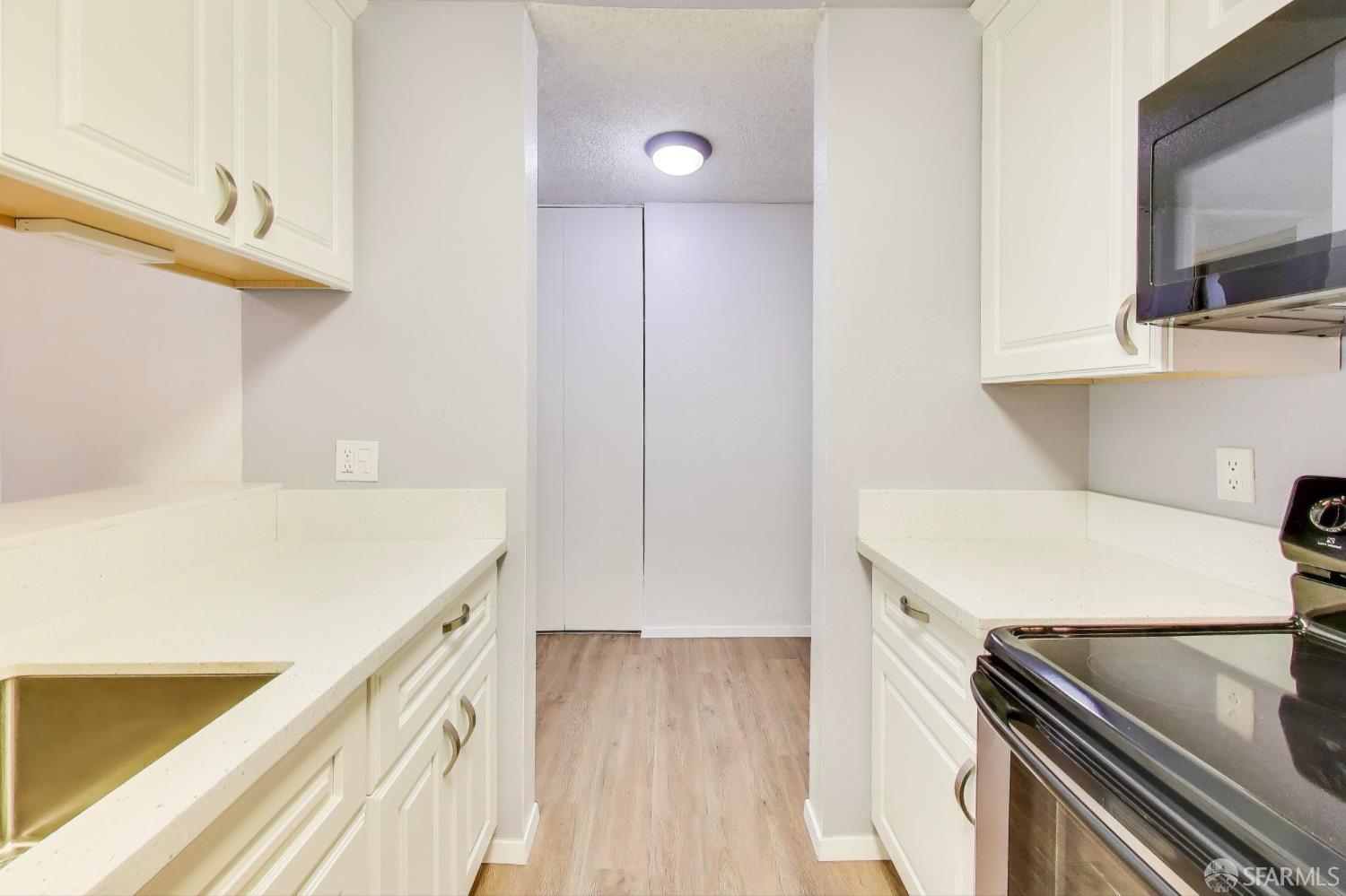 Detail Gallery Image 16 of 48 For 5223 Shelter Creek Ln, San Bruno,  CA 94066 - 1 Beds | 1 Baths