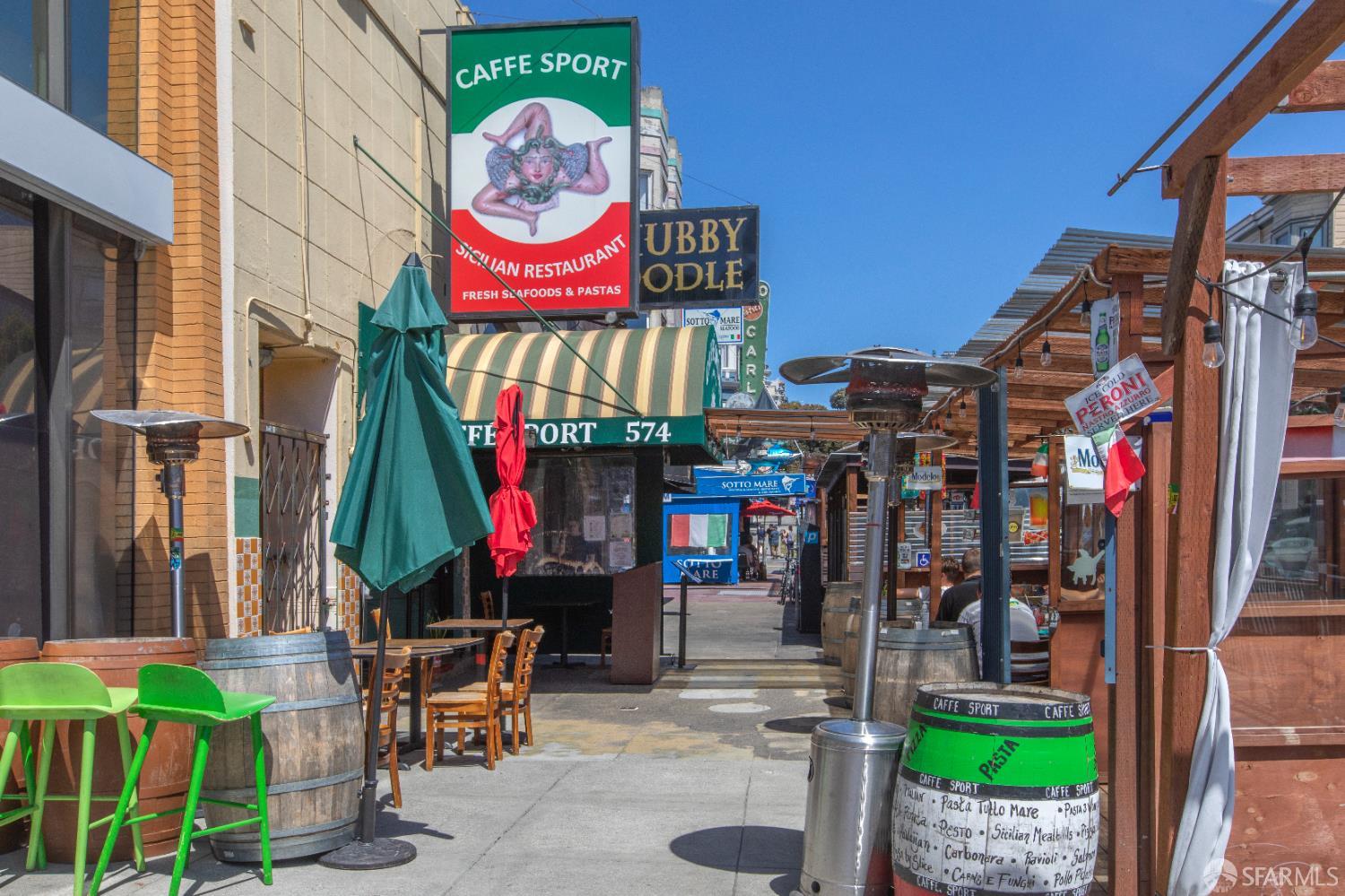 Detail Gallery Image 21 of 34 For 439 Greenwich St 9b,  San Francisco,  CA 94133 - 1 Beds | 1 Baths