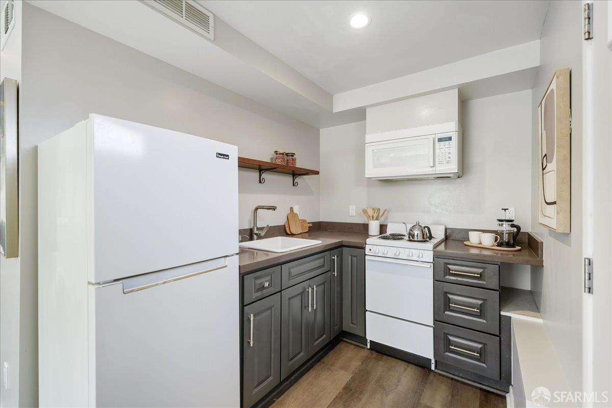 Detail Gallery Image 48 of 90 For 86 Hillview Ct, Daly City,  CA 94015 - 6 Beds | 4 Baths