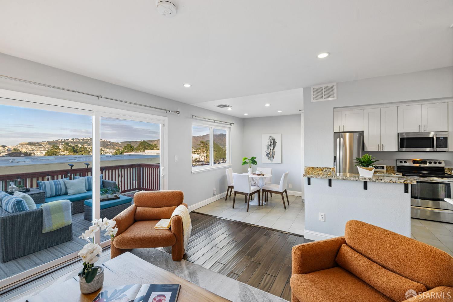 Detail Gallery Image 9 of 57 For 114 Saint Michaels Ct, Daly City,  CA 94015 - 4 Beds | 2/1 Baths