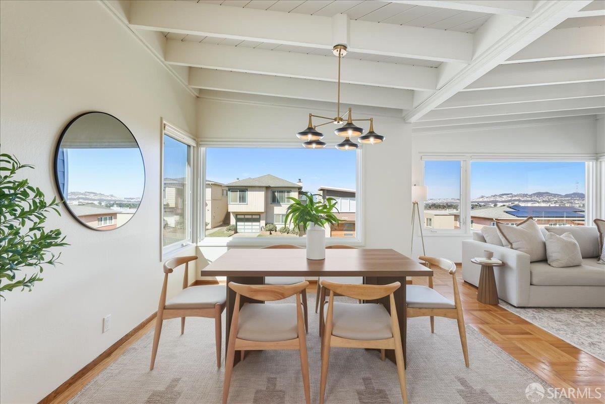 Detail Gallery Image 18 of 90 For 86 Hillview Ct, Daly City,  CA 94015 - 6 Beds | 4 Baths