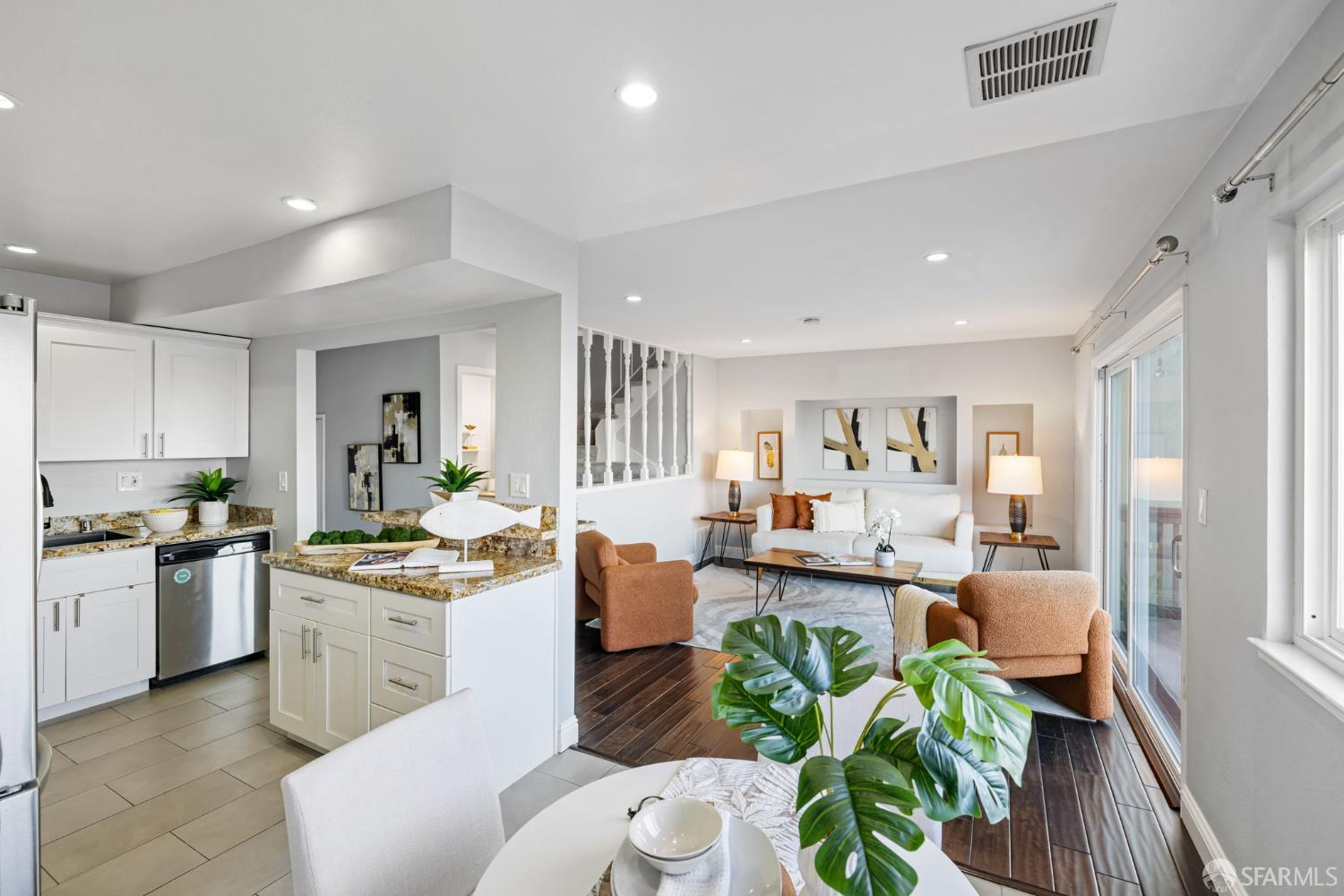 Detail Gallery Image 13 of 57 For 114 Saint Michaels Ct, Daly City,  CA 94015 - 4 Beds | 2/1 Baths