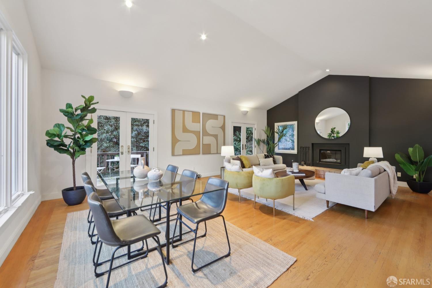 Detail Gallery Image 8 of 65 For 6891 Pinehaven Rd, Oakland,  CA 94611 - 3 Beds | 3 Baths