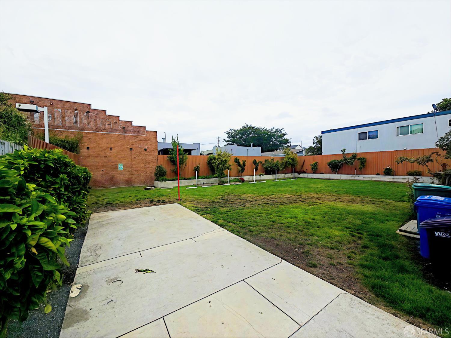 Detail Gallery Image 6 of 6 For 990 34th St, Oakland,  CA 94608 - – Beds | – Baths