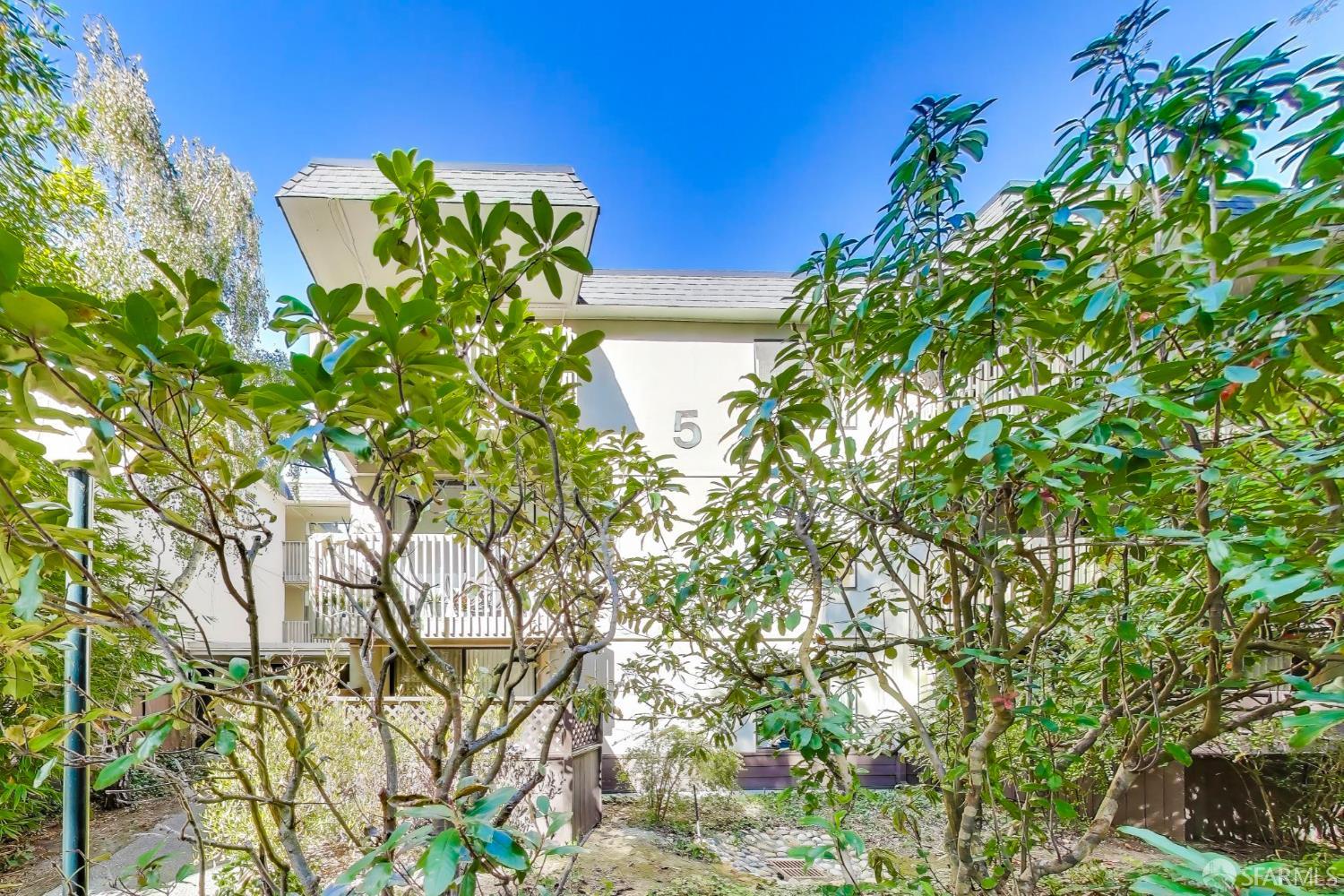 Detail Gallery Image 3 of 48 For 5223 Shelter Creek Ln, San Bruno,  CA 94066 - 1 Beds | 1 Baths