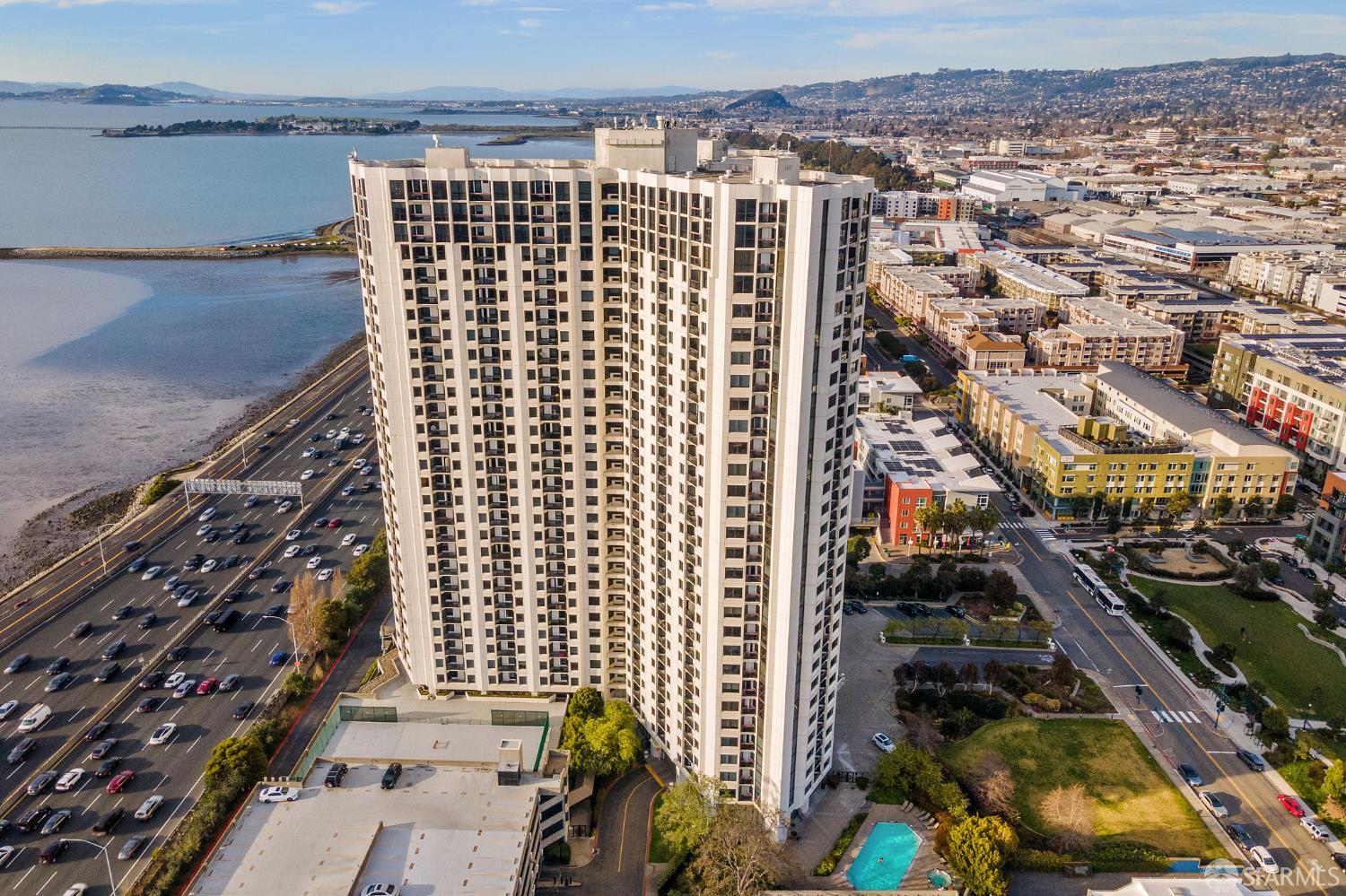 Detail Gallery Image 66 of 79 For 6363 Christie Ave #1203,  Emeryville,  CA 94608 - 1 Beds | 1 Baths