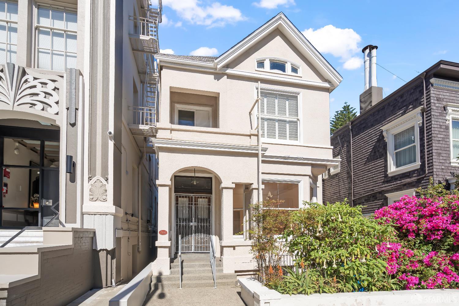 Detail Gallery Image 2 of 26 For 2160 Vallejo St, San Francisco,  CA 24123 - – Beds | – Baths