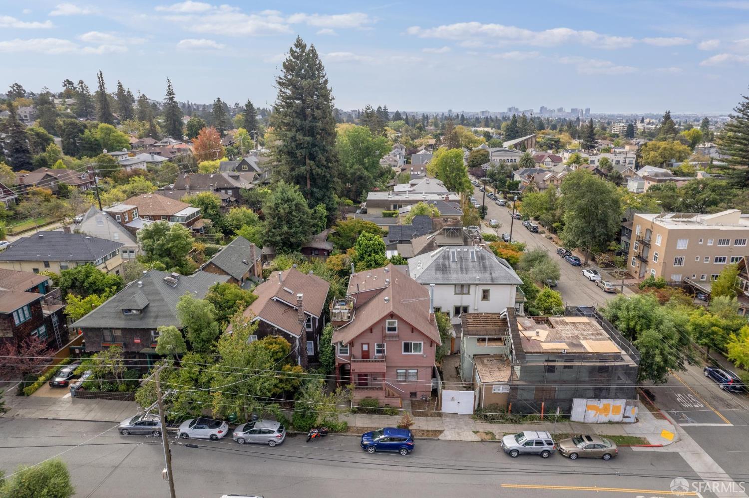 Detail Gallery Image 3 of 25 For 2732 Parker St, Berkeley,  CA 94704 - – Beds | – Baths