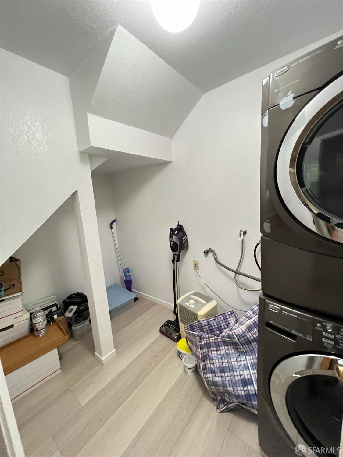 Detail Gallery Image 20 of 24 For 945 Fassler Ave, Pacifica,  CA 94044 - 2 Beds | 2/1 Baths