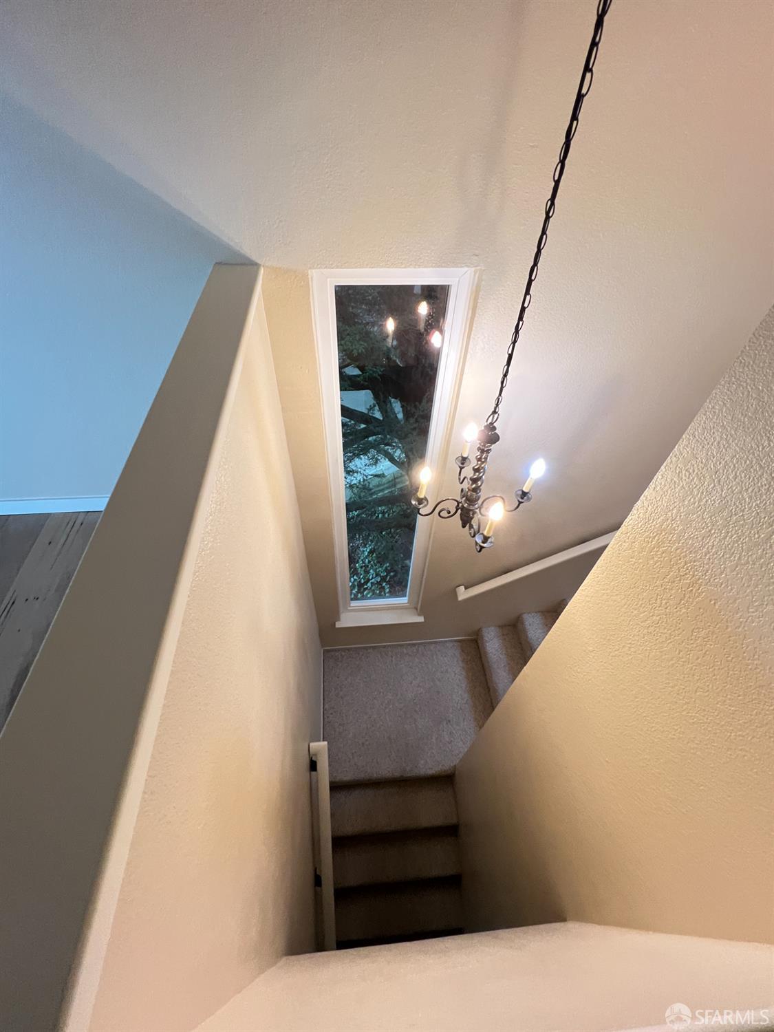 Detail Gallery Image 9 of 24 For 945 Fassler Ave, Pacifica,  CA 94044 - 2 Beds | 2/1 Baths