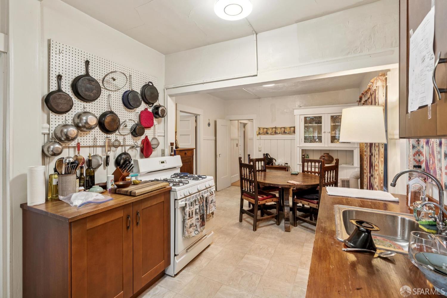 Detail Gallery Image 13 of 25 For 2732 Parker St, Berkeley,  CA 94704 - – Beds | – Baths