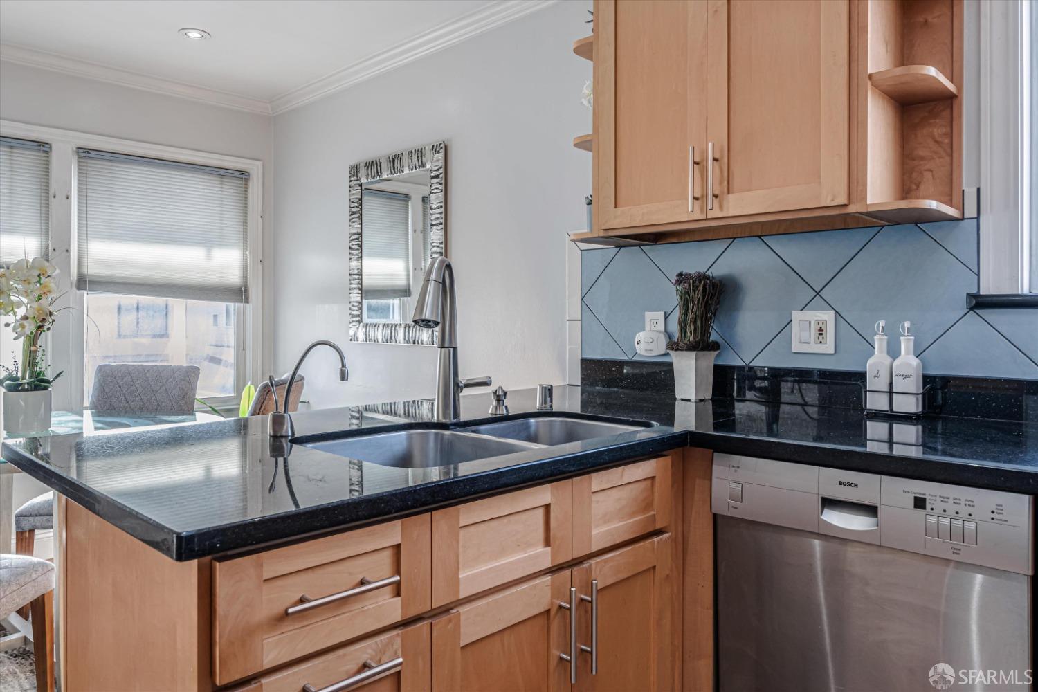 Detail Gallery Image 6 of 31 For 228 Mastick Ave, San Bruno,  CA 94066 - 3 Beds | 2 Baths