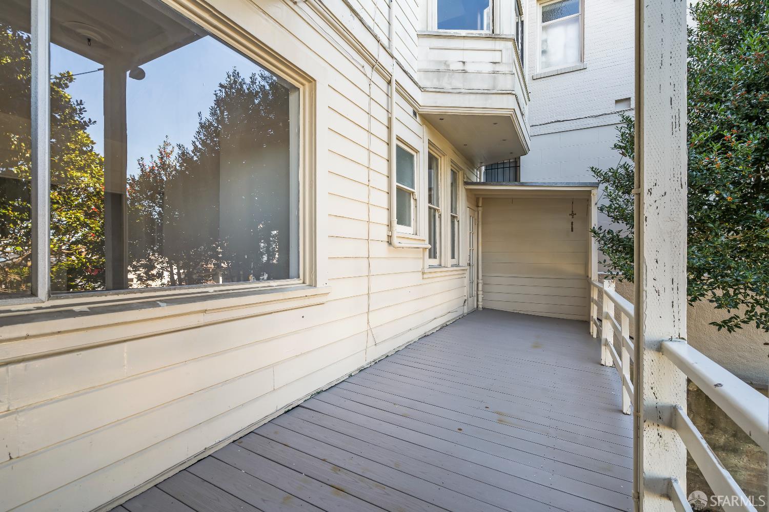 Detail Gallery Image 3 of 26 For 2160 Vallejo St, San Francisco,  CA 24123 - – Beds | – Baths