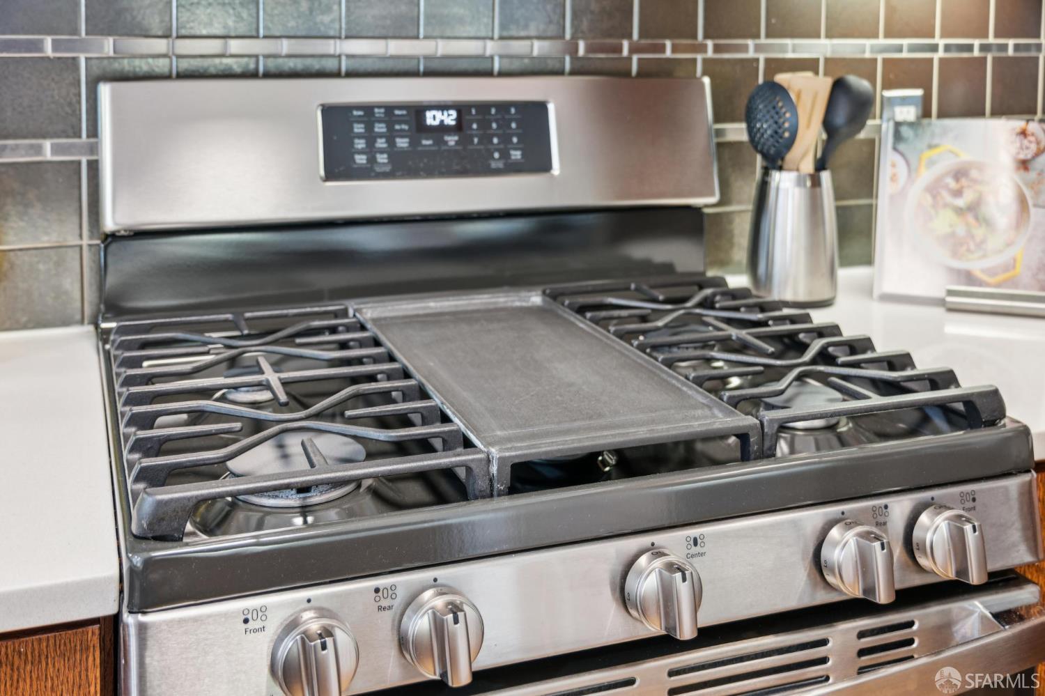 Detail Gallery Image 34 of 67 For 375 25th Ave #401,  San Francisco,  CA 94121 - 3 Beds | 2 Baths