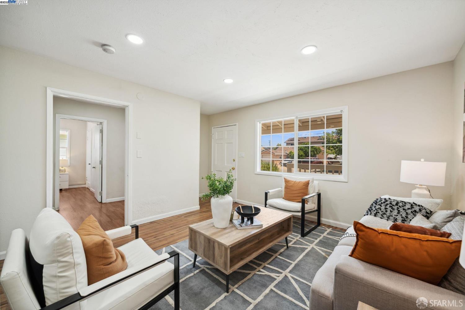 Detail Gallery Image 6 of 48 For 16829 Daryl Ave, San Lorenzo,  CA 94580 - 5 Beds | 2 Baths