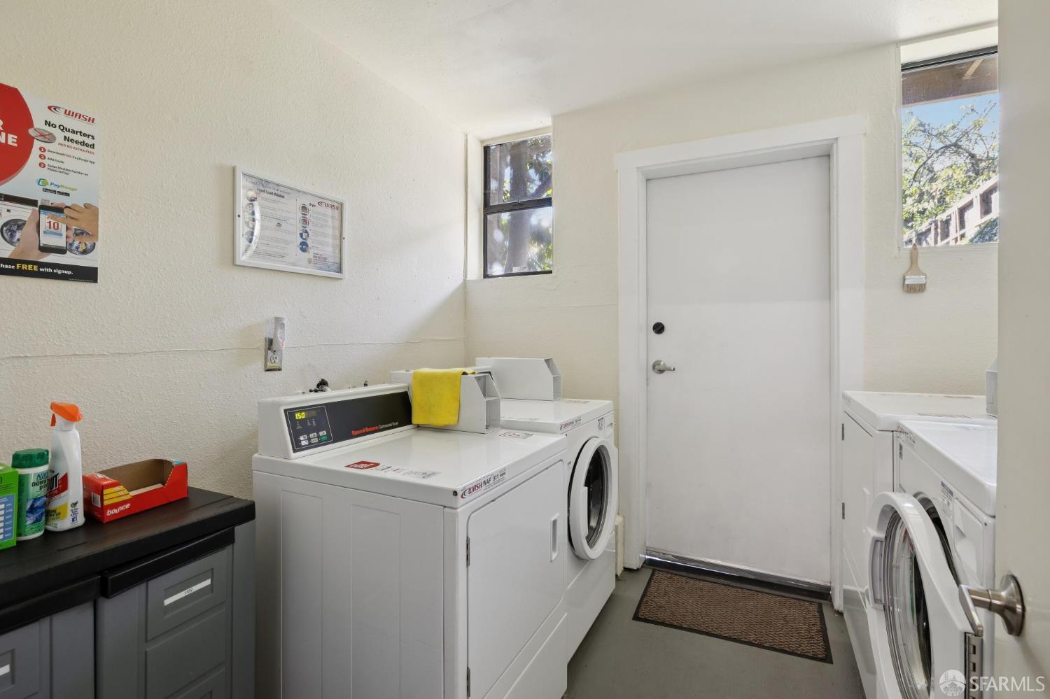 Detail Gallery Image 39 of 45 For 1365 Scott St #2,  San Francisco,  CA 94115 - 2 Beds | 1/1 Baths