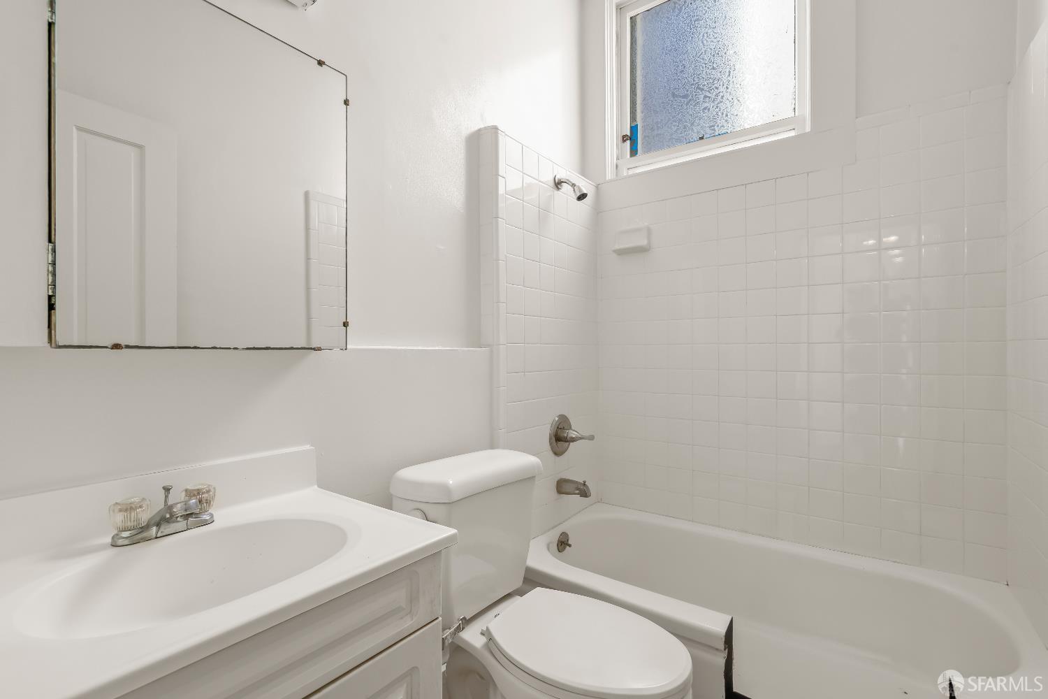 Detail Gallery Image 17 of 26 For 2160 Vallejo St, San Francisco,  CA 24123 - – Beds | – Baths