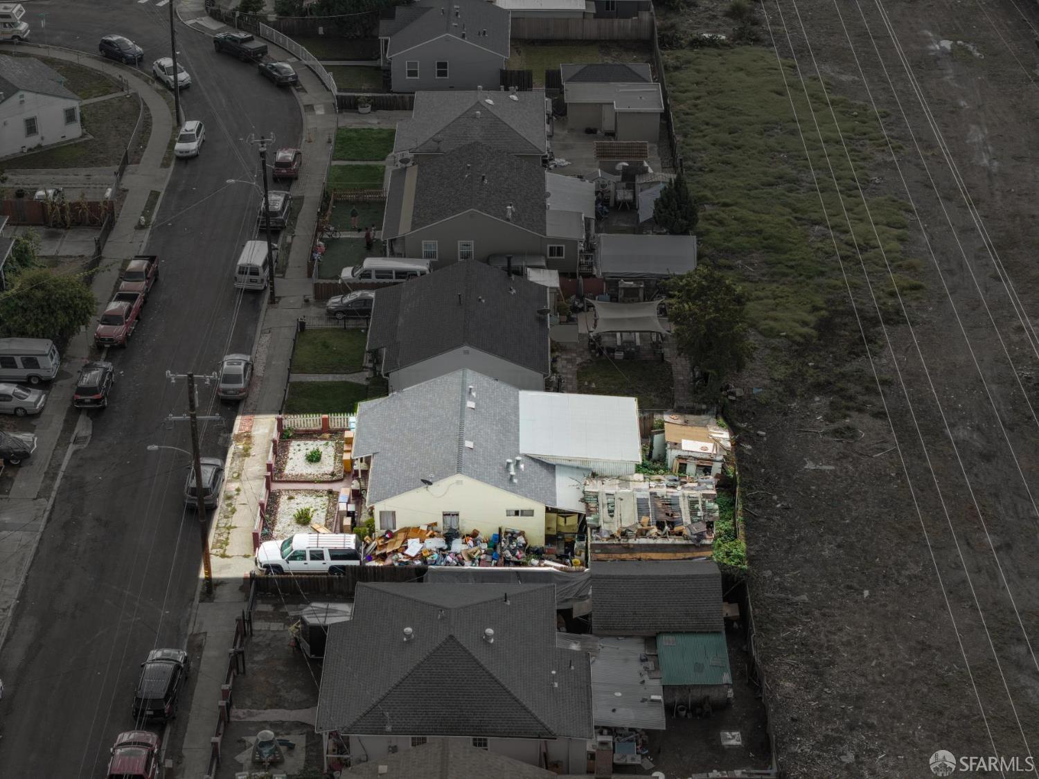 Detail Gallery Image 6 of 19 For 435 Worth St, Oakland,  CA 94603 - 3 Beds | 1 Baths