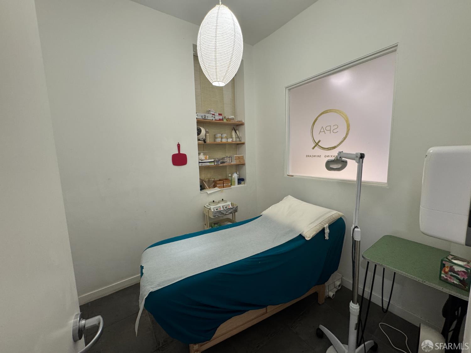 Detail Gallery Image 11 of 15 For 211 Steiner St, San Francisco,  CA 94117 - – Beds | – Baths