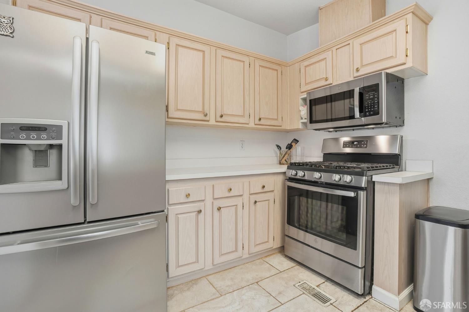 Detail Gallery Image 18 of 35 For 236 Seashore Dr, Daly City,  CA 94014 - 0 Beds | 0 Baths