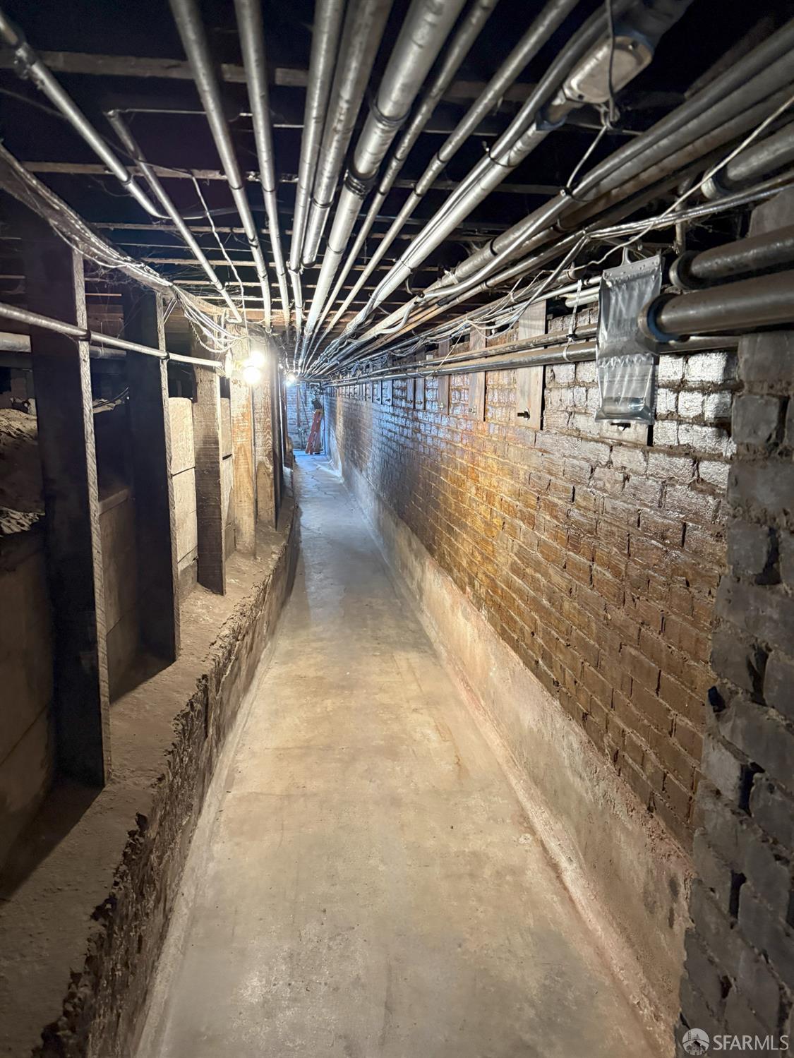 Detail Gallery Image 10 of 48 For 423 South Van Ness Ave, San Francisco,  CA 94103 - – Beds | – Baths