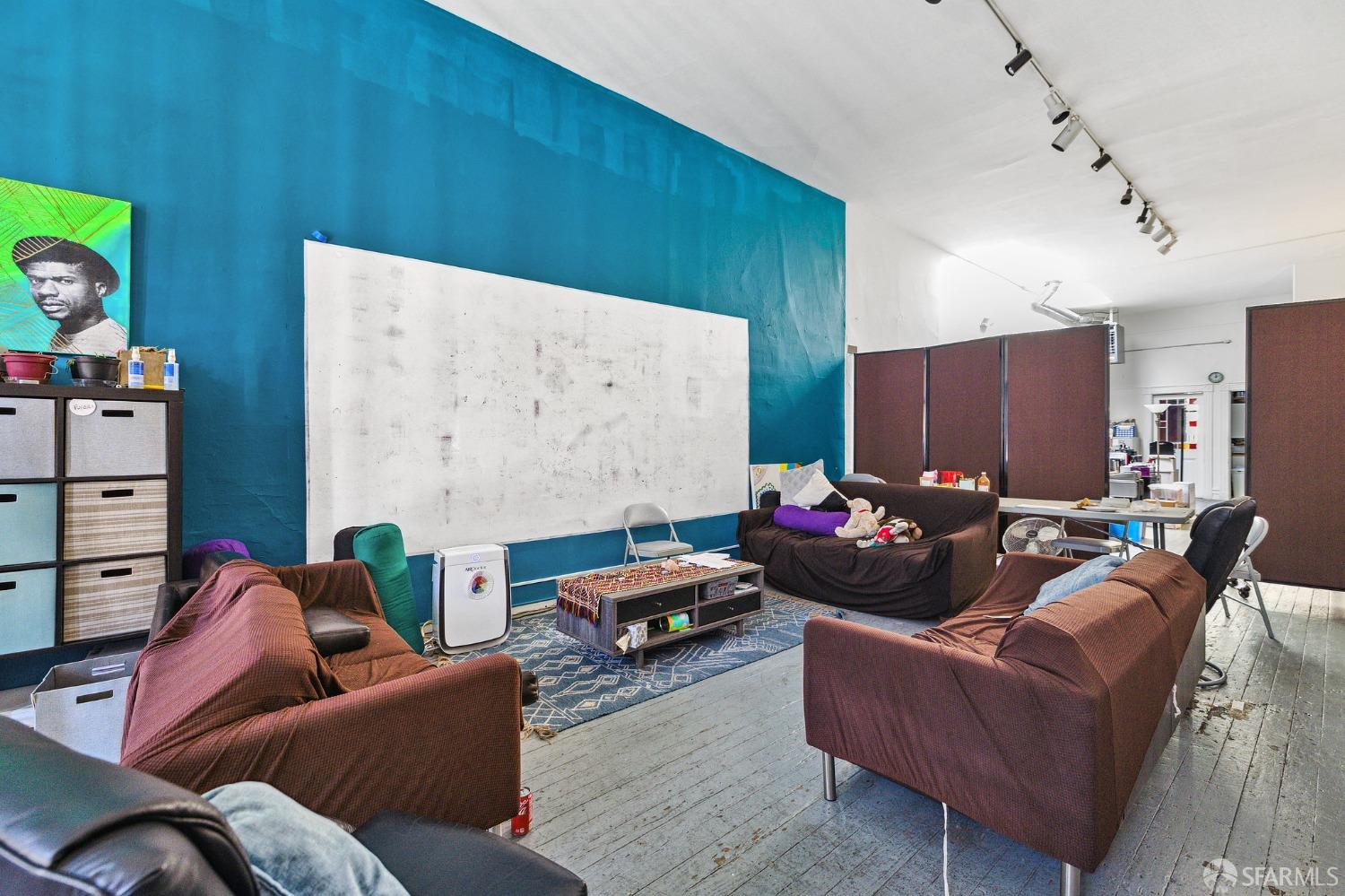 Detail Gallery Image 39 of 48 For 423 South Van Ness Ave, San Francisco,  CA 94103 - – Beds | – Baths