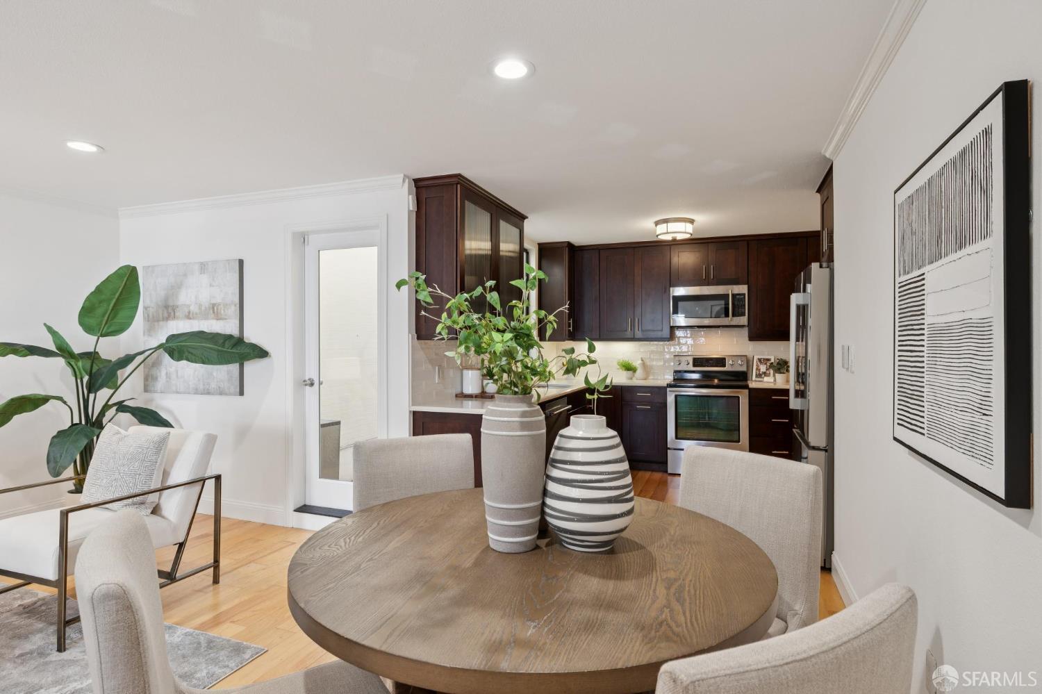 Detail Gallery Image 17 of 45 For 1365 Scott St #2,  San Francisco,  CA 94115 - 2 Beds | 1/1 Baths