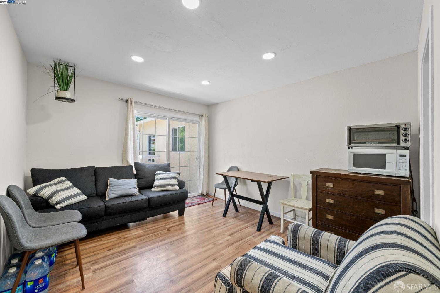 Detail Gallery Image 31 of 48 For 16829 Daryl Ave, San Lorenzo,  CA 94580 - 5 Beds | 2 Baths