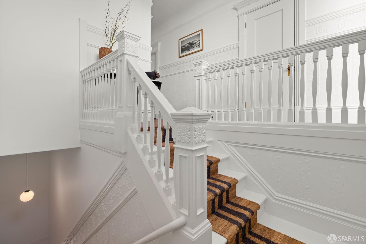 Photo #3: 425079278 Listing 