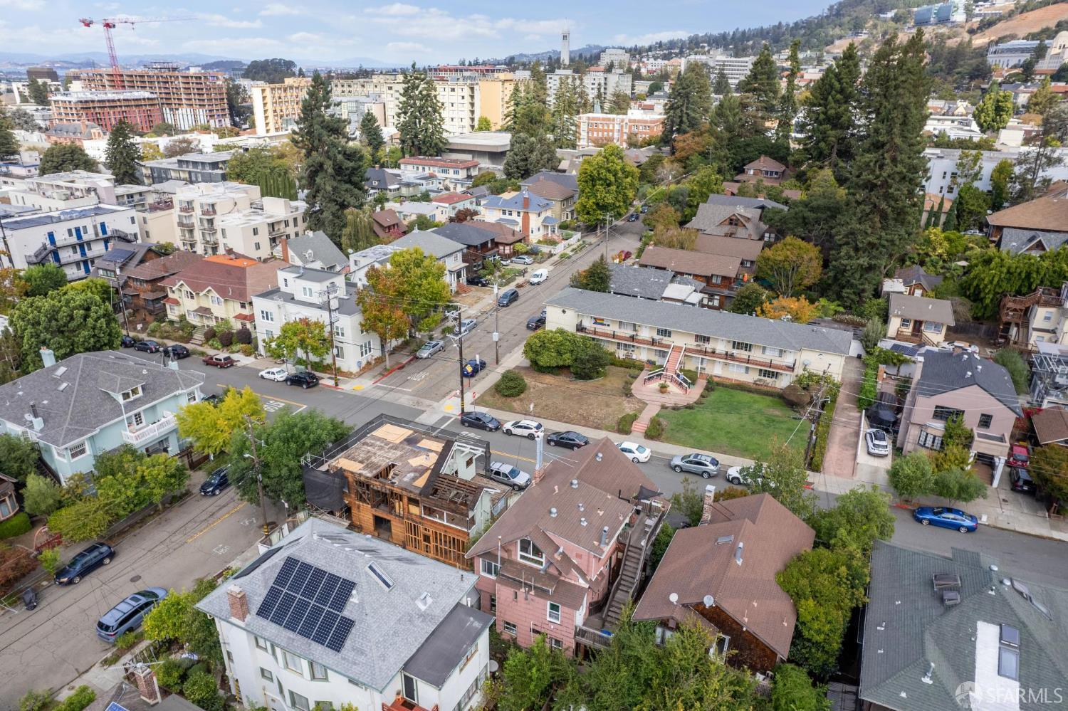 Detail Gallery Image 4 of 25 For 2732 Parker St, Berkeley,  CA 94704 - – Beds | – Baths