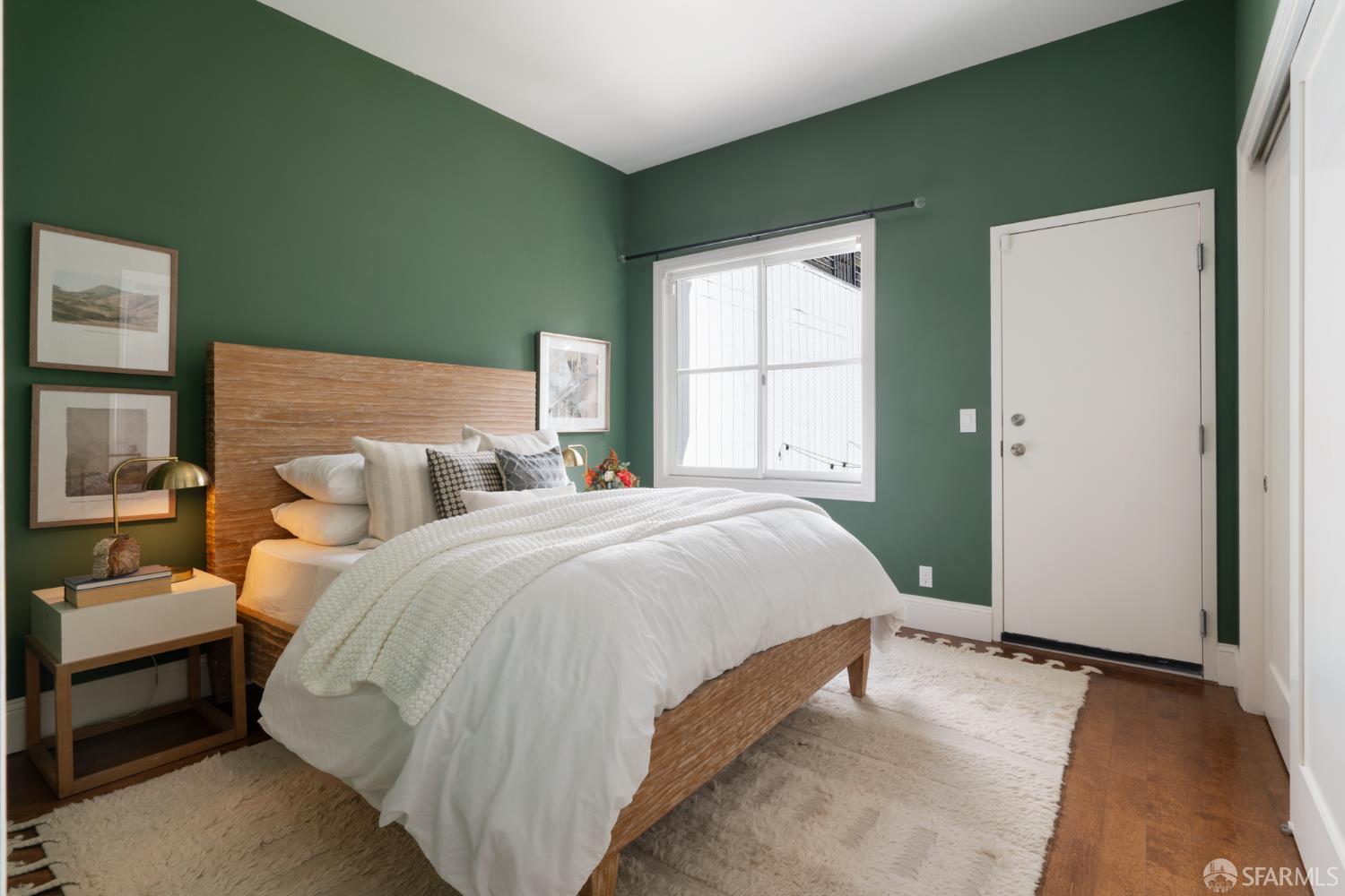 Detail Gallery Image 12 of 29 For 558 Central Ave, San Francisco,  CA 94117 - 2 Beds | 2 Baths