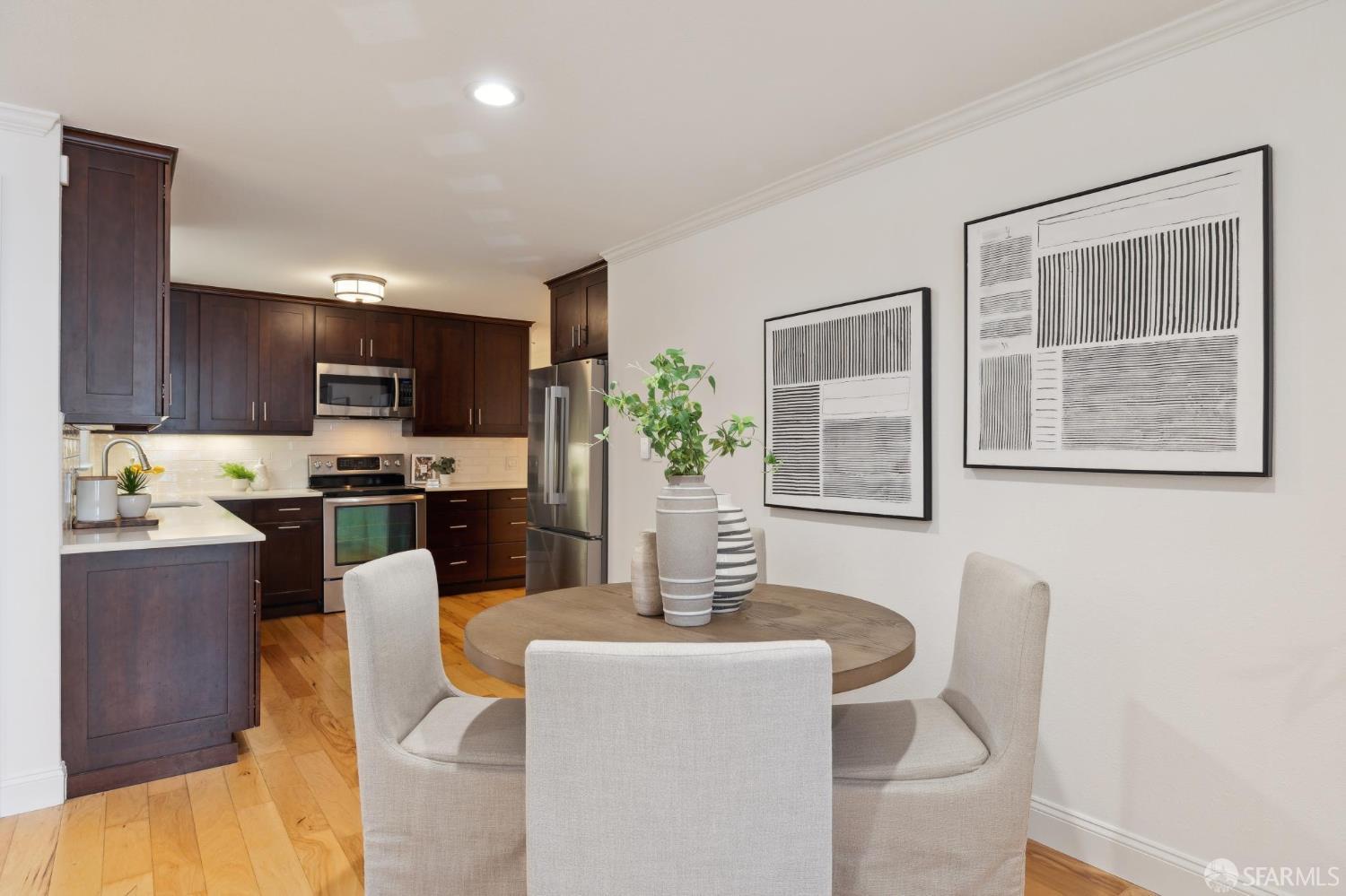 Detail Gallery Image 16 of 45 For 1365 Scott St #2,  San Francisco,  CA 94115 - 2 Beds | 1/1 Baths