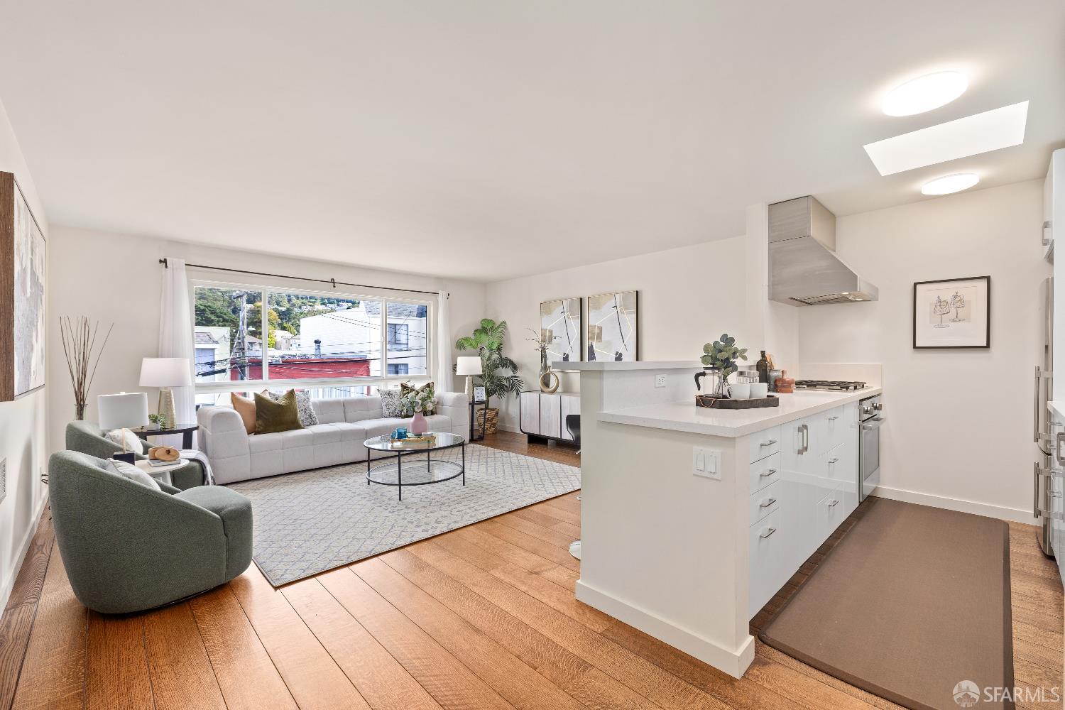 Detail Gallery Image 5 of 26 For 1635 10th Ave #5,  San Francisco,  CA 94122 - 1 Beds | 1 Baths