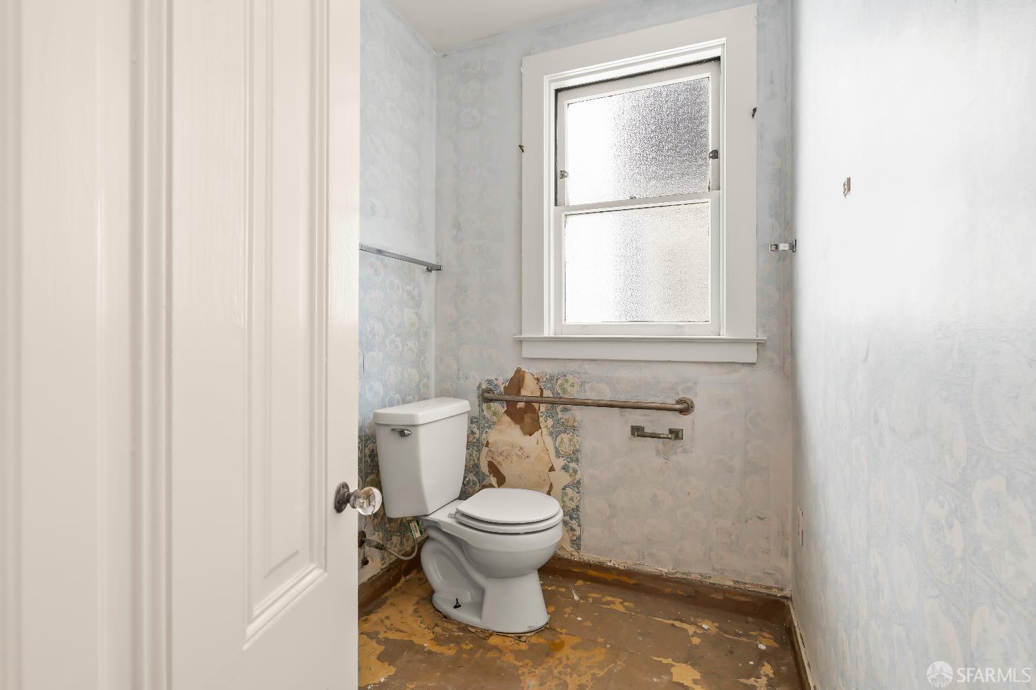 Detail Gallery Image 10 of 26 For 2160 Vallejo St, San Francisco,  CA 24123 - – Beds | – Baths