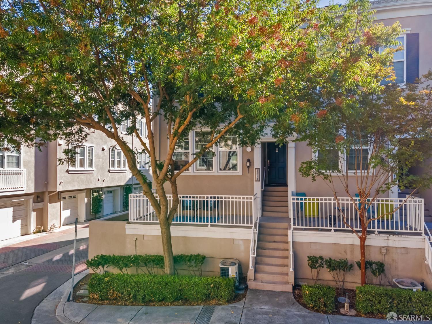 Detail Gallery Image 2 of 41 For 3613 Whitworth Dr, Dublin,  CA 94568 - 3 Beds | 3/1 Baths