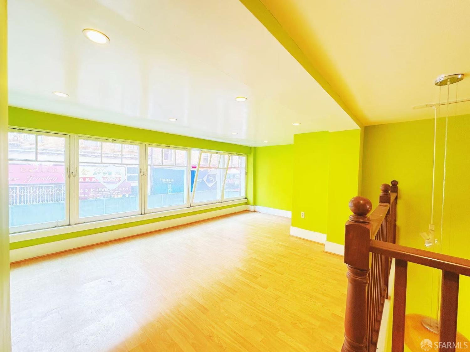 Detail Gallery Image 9 of 25 For 550 Grant Ave, San Francisco,  CA 94108 - – Beds | – Baths