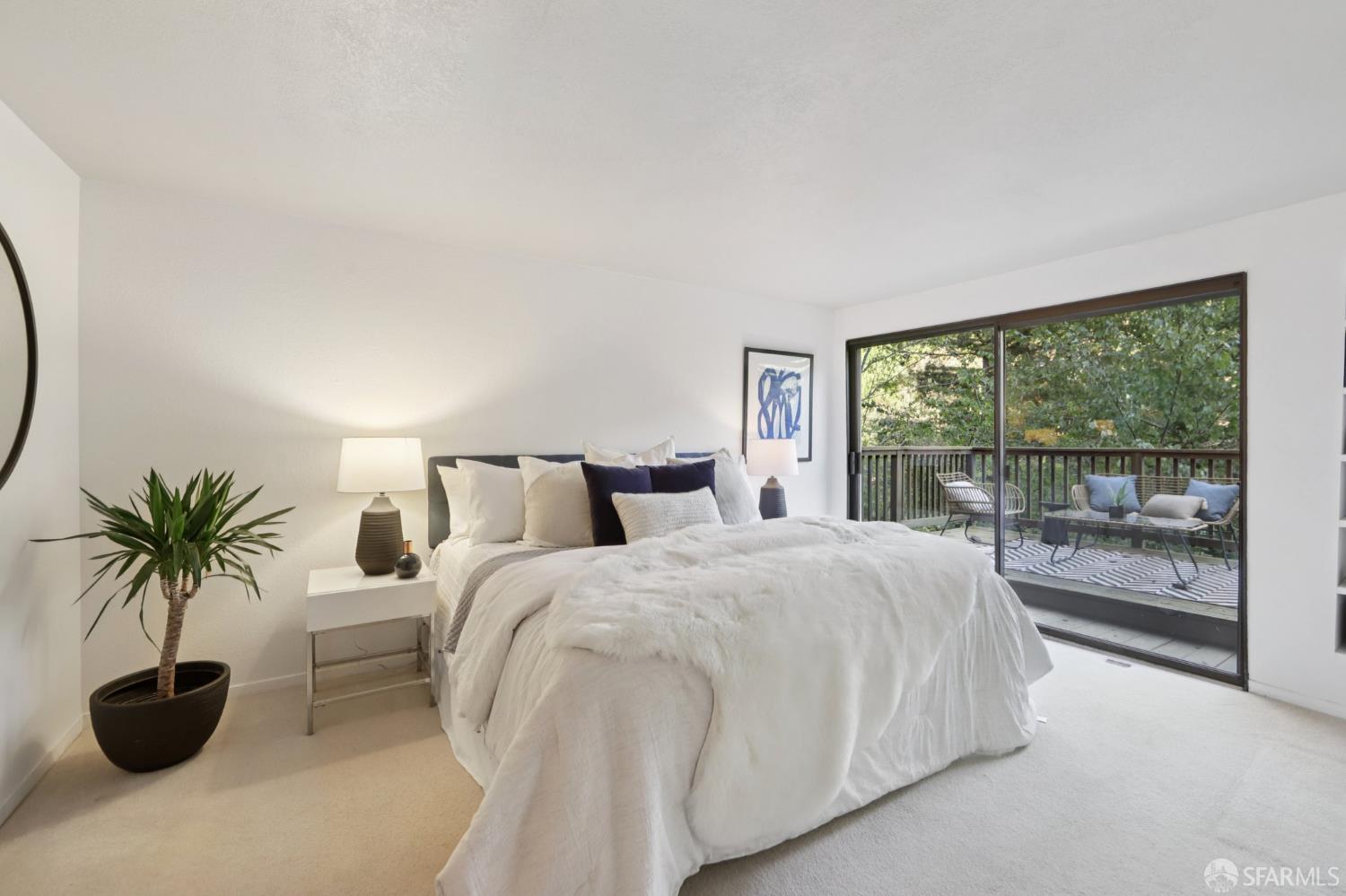 Detail Gallery Image 18 of 65 For 6891 Pinehaven Rd, Oakland,  CA 94611 - 3 Beds | 3 Baths