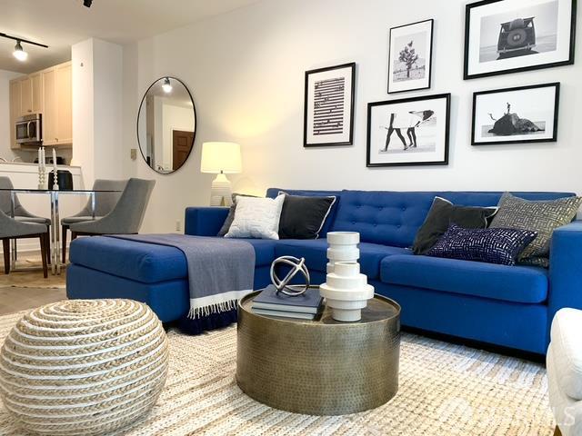 Photo #17: 425060867 Listing: Photo #17